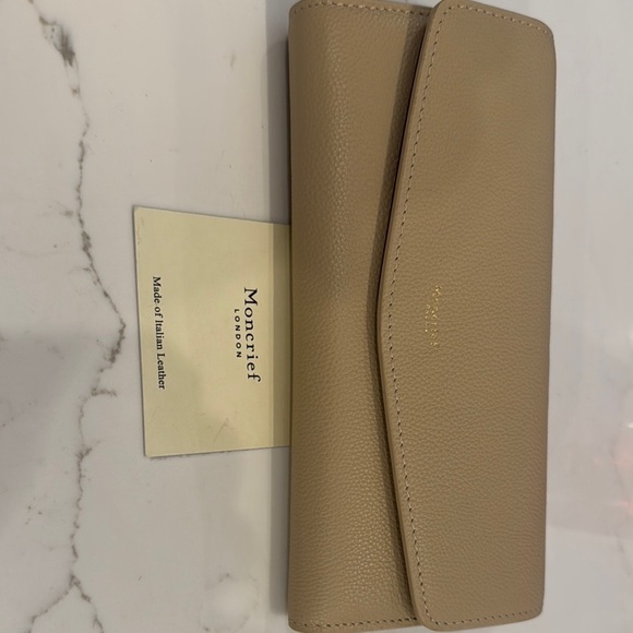 New With Tags Moncrief London Tan Leather wallet - Picture 4 of 10